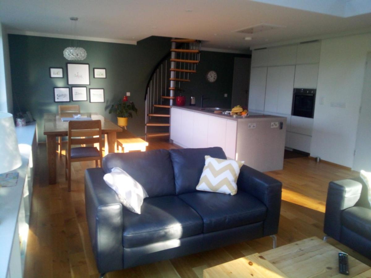 Spacious Contemporary Type Apartment. *